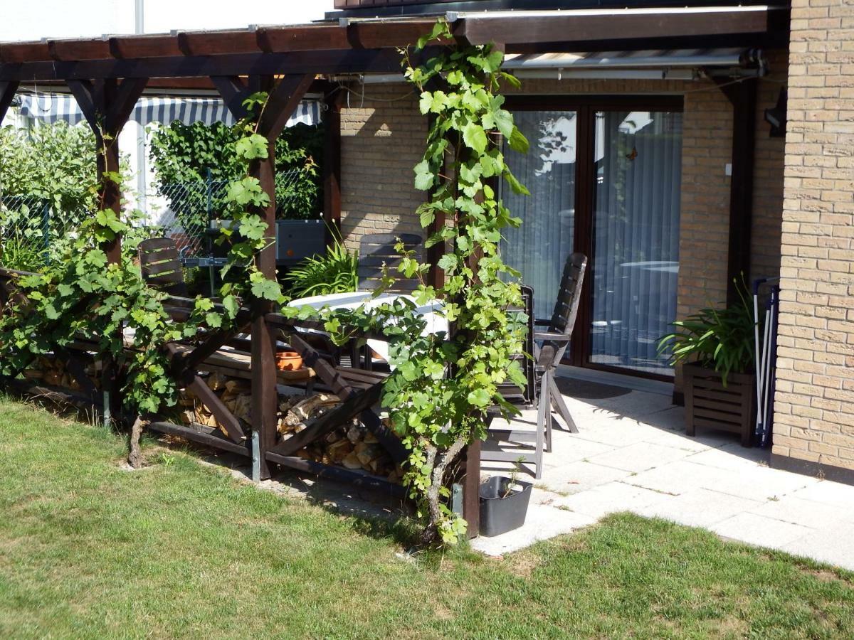 Nette Ferienwohnung Mit Eigenem Eingang Und Sonnenterrasse Idstein Exterior foto